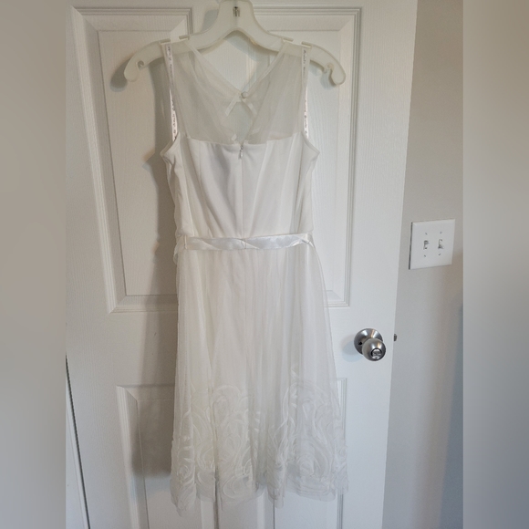 DB Studio Dress - Picture 2 of 4